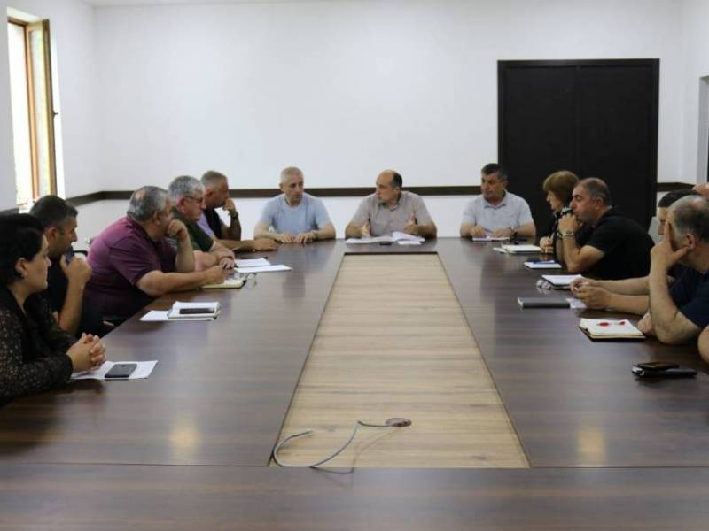 ცაგერის მუნიციპალიტეტის მერიაში, მუნიციპალიტეტის მერმა ლევან ზალკალიანმა,  სამუშაო...